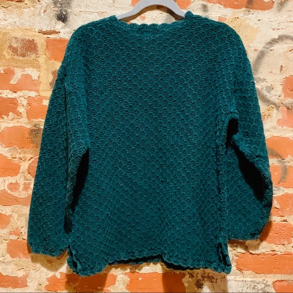 Vintage Hunter Green Sweater Scallop Detail - Picture 5 of 6